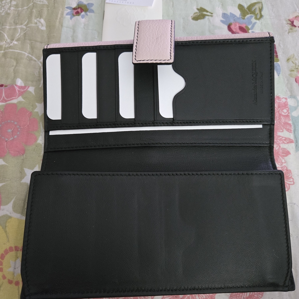 Alexander McQueen Pale Pink Skull-Embellished Wallet NWOT No callouts - Picture 8 of 13